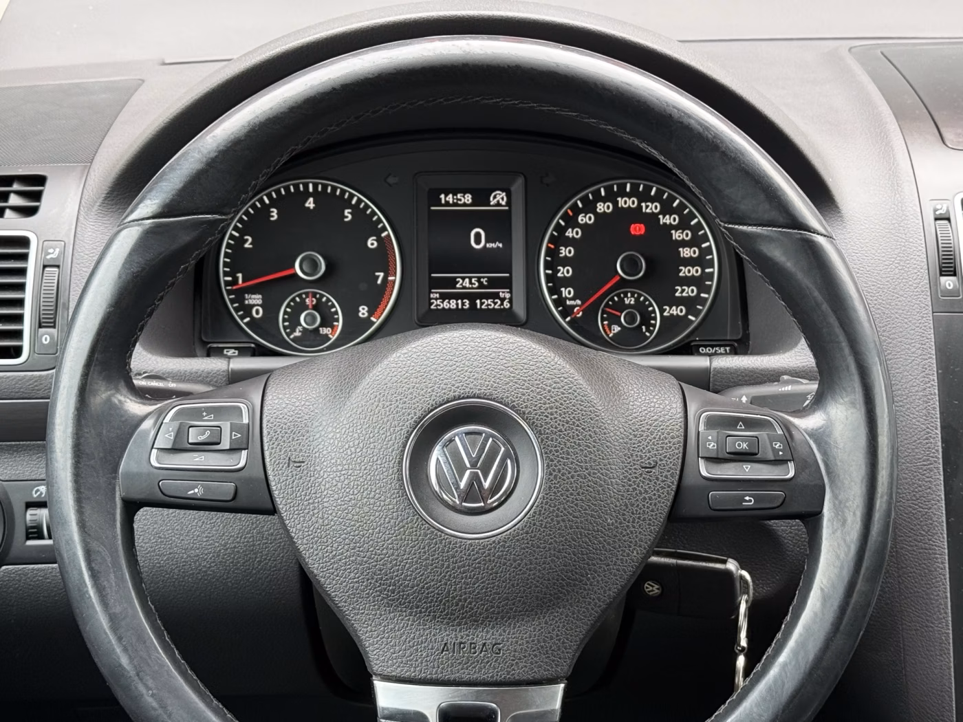 Volkswagen Touran фото 13