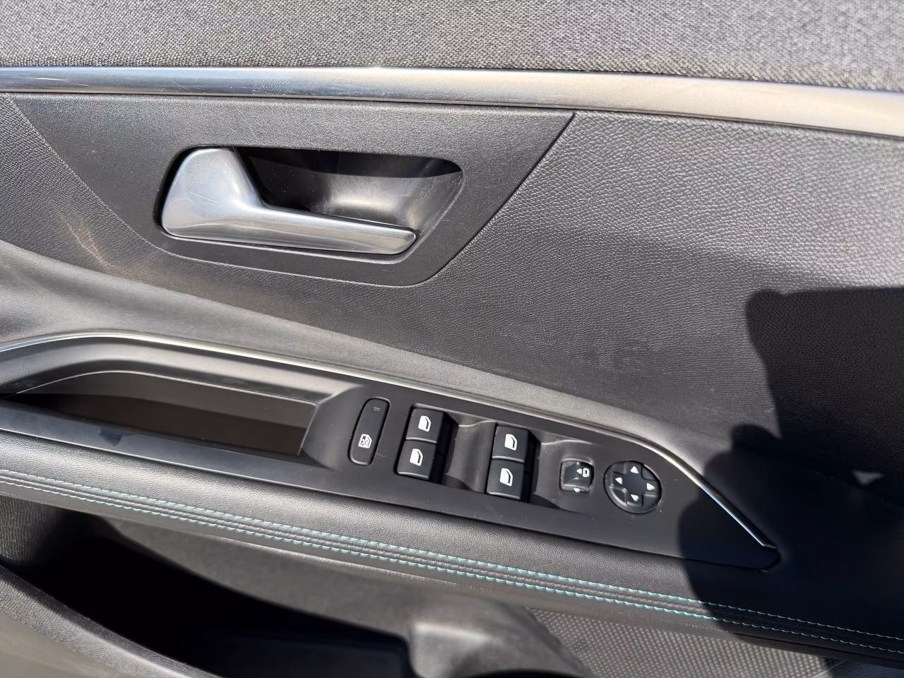Peugeot 3008 фото 15