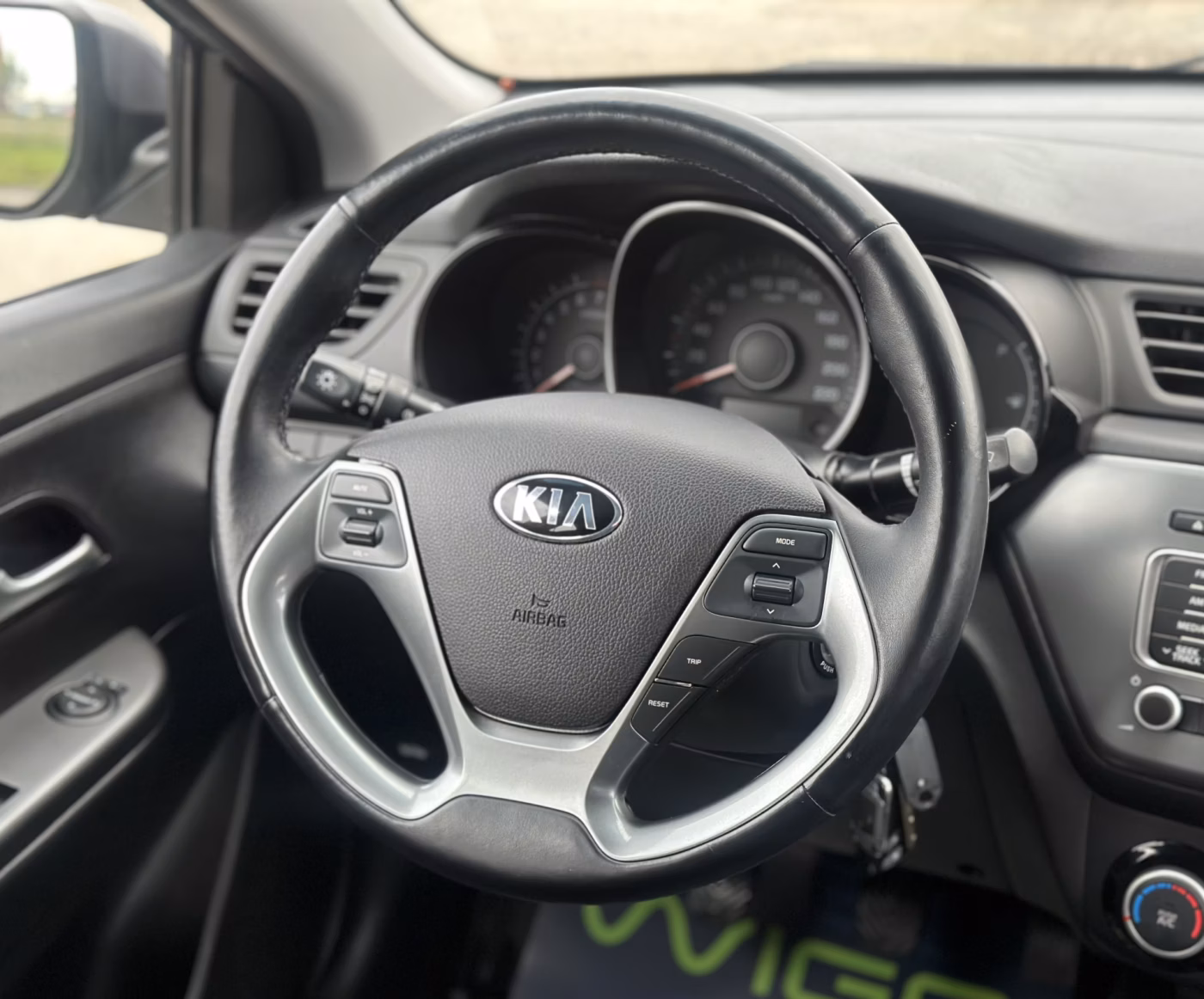 Kia Rio фото 14