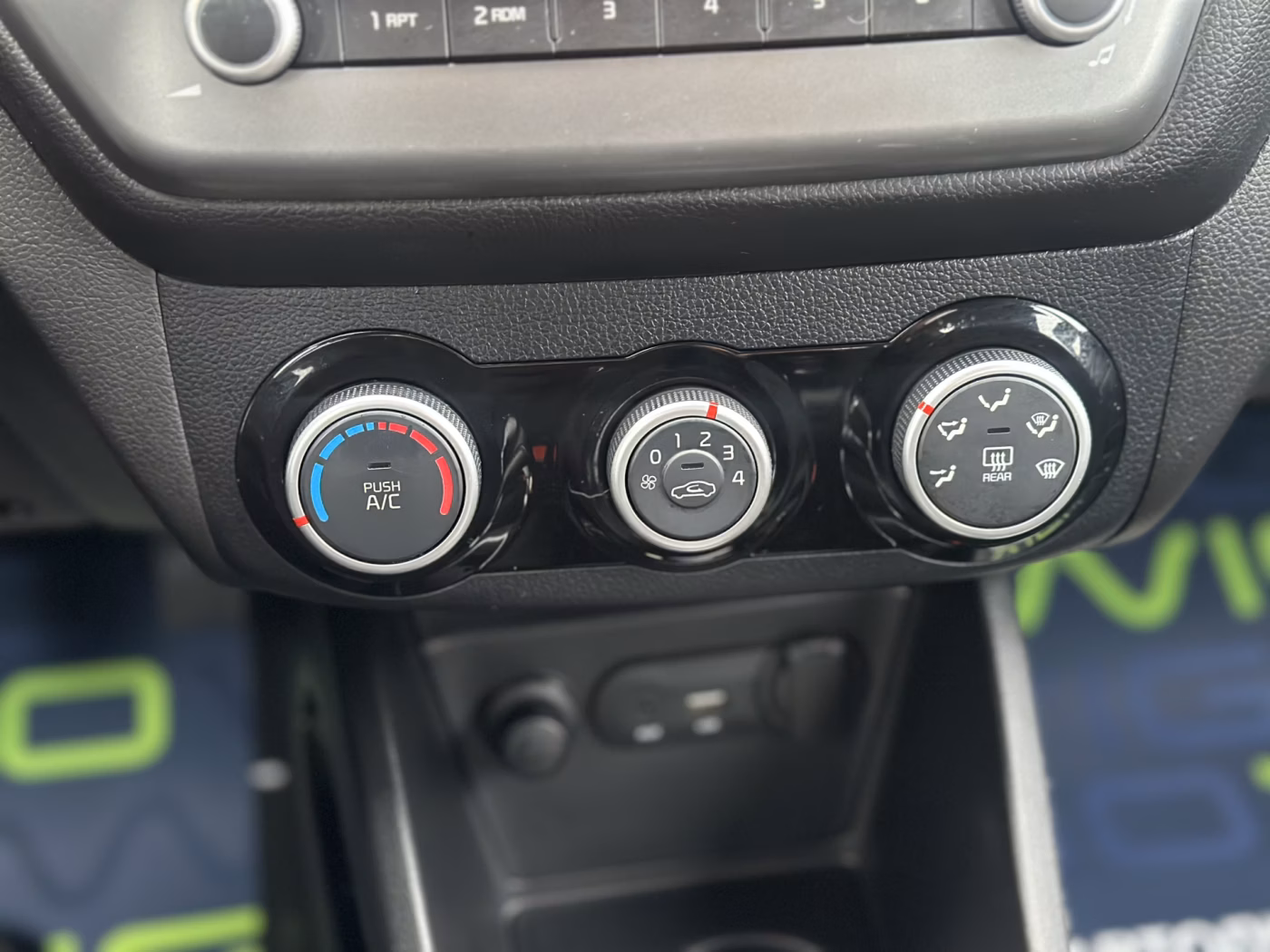Kia Rio фото 18