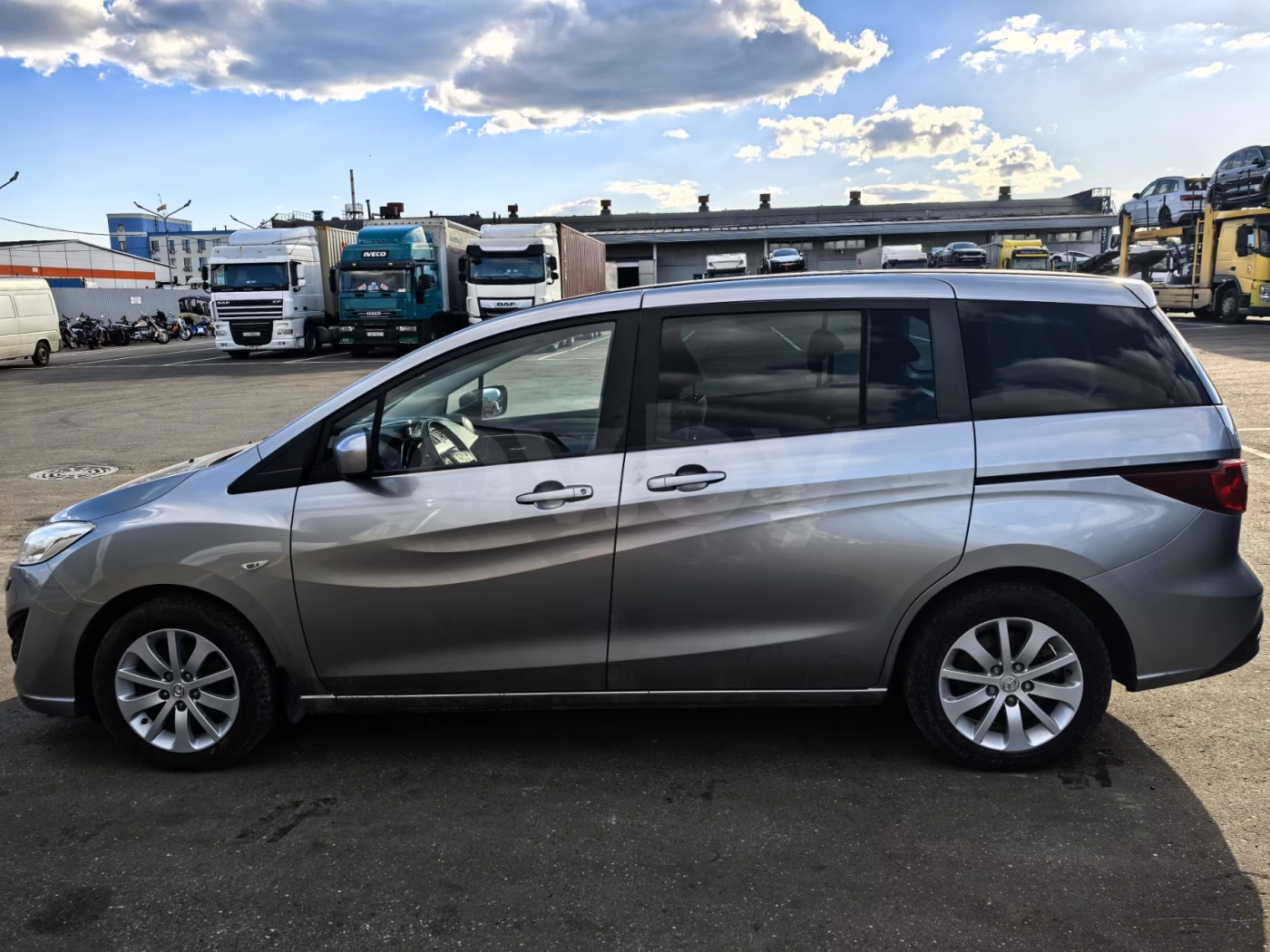 Mazda 5 фото 4