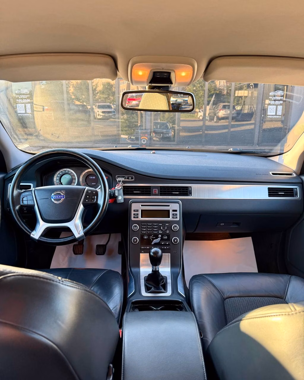 Volvo V70 фото 10