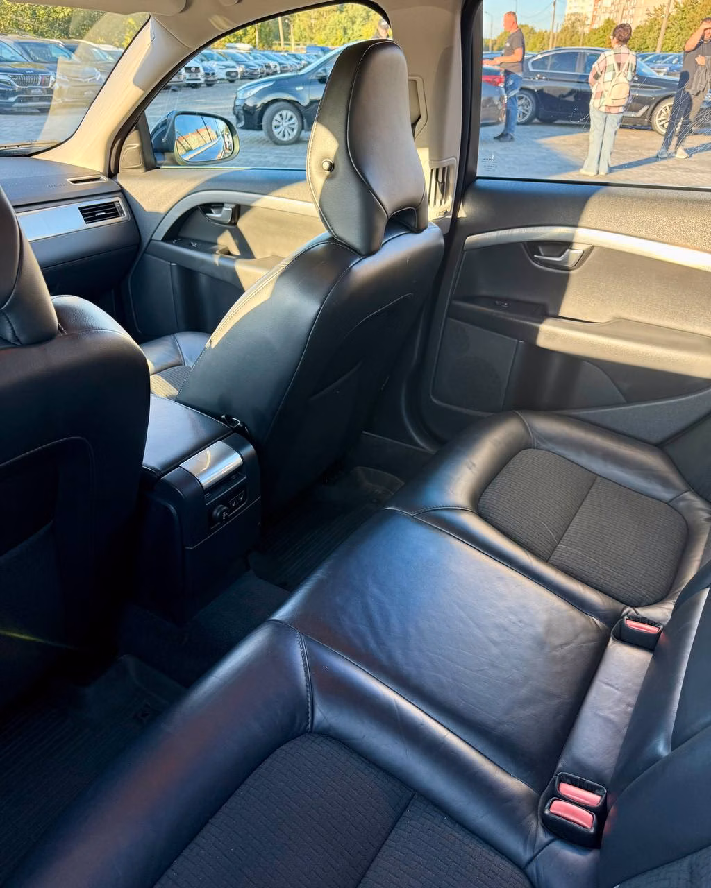 Volvo V70 фото 11