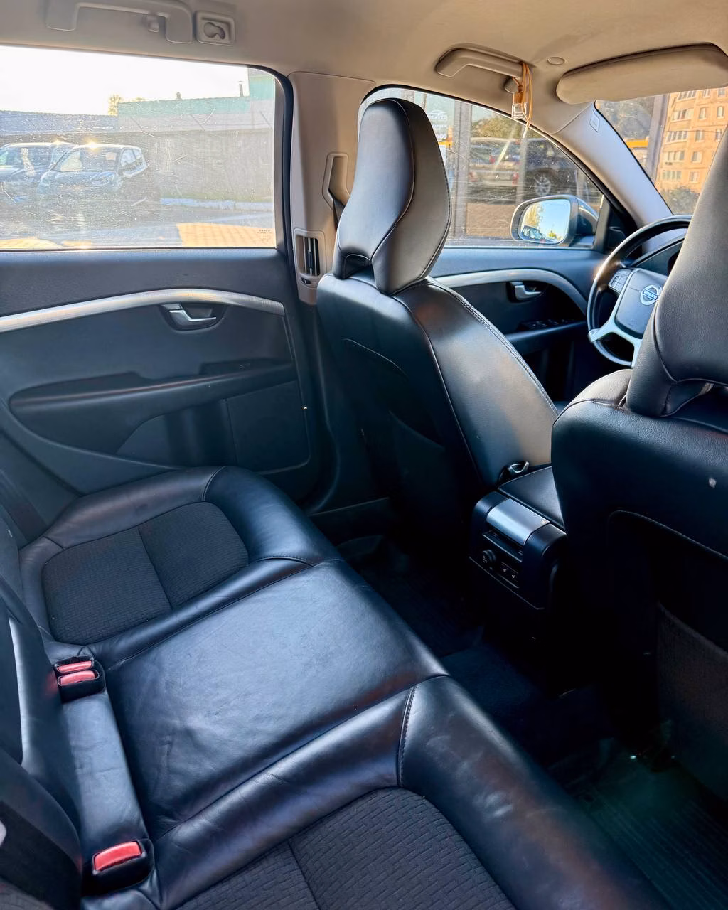 Volvo V70 фото 13