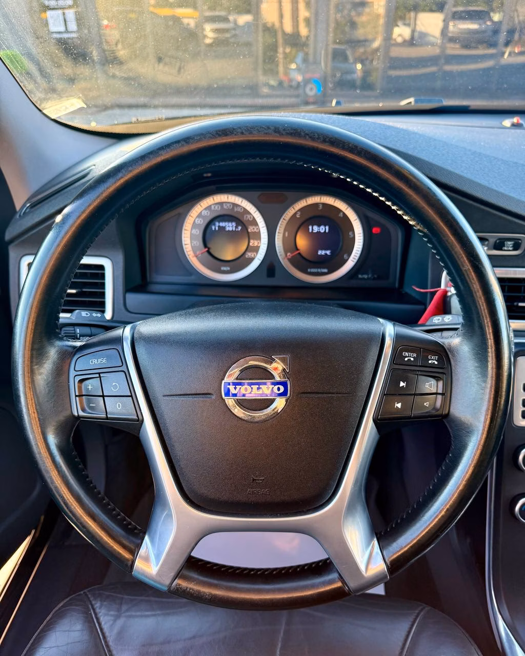 Volvo V70 фото 14
