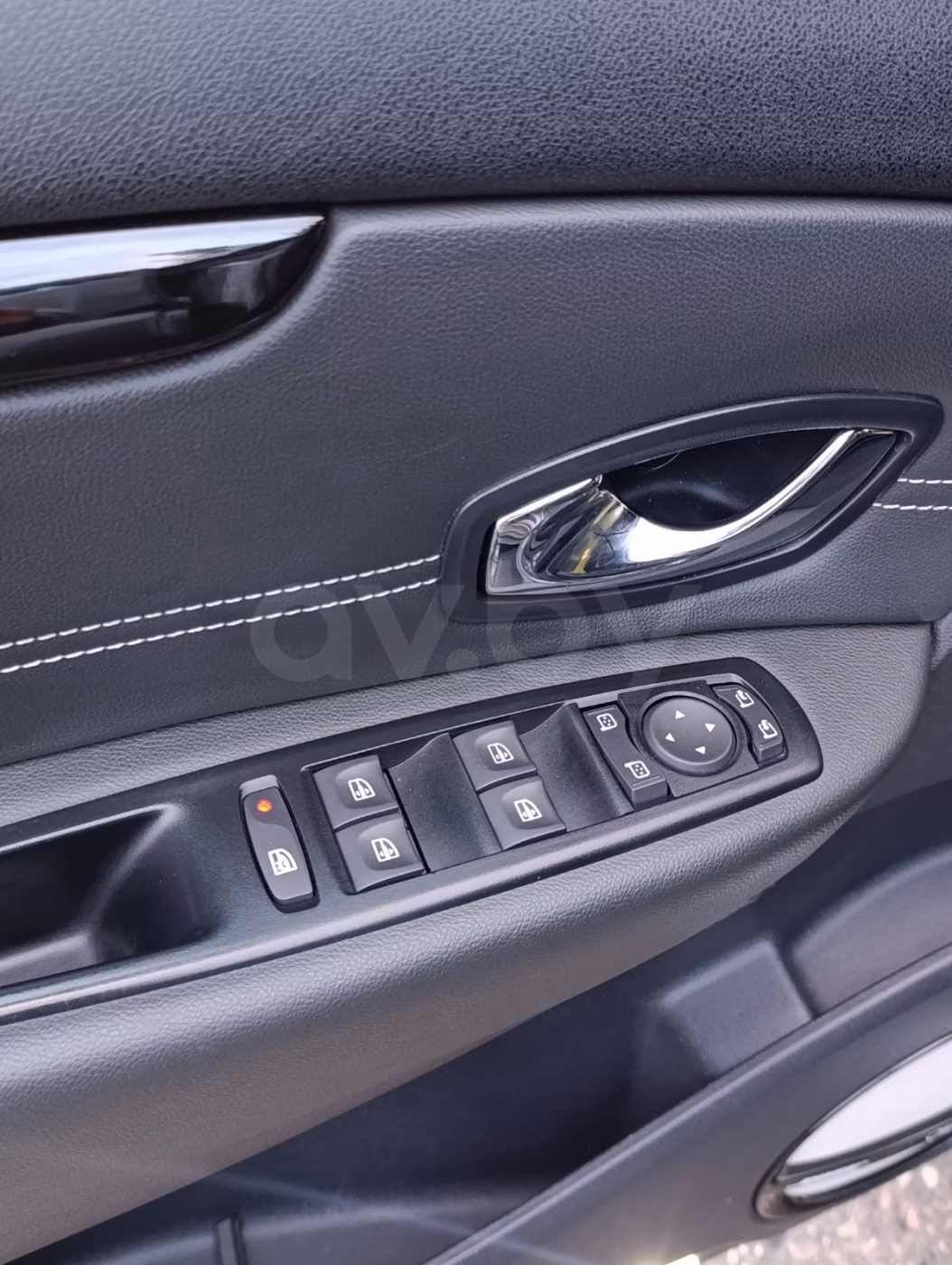 Renault Scenic фото 18
