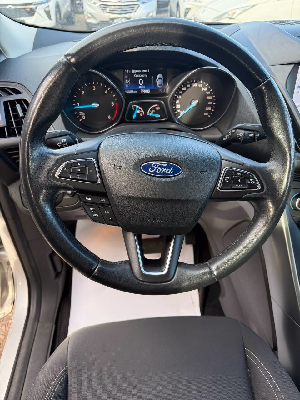 Ford Kuga фото 12