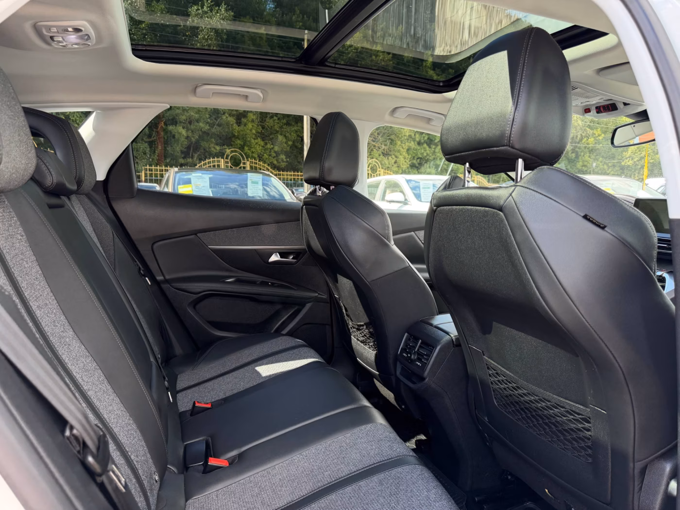 Peugeot 3008 фото 16