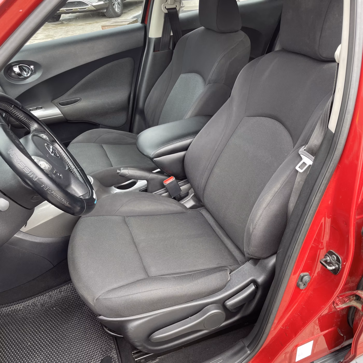 Nissan Juke фото 11