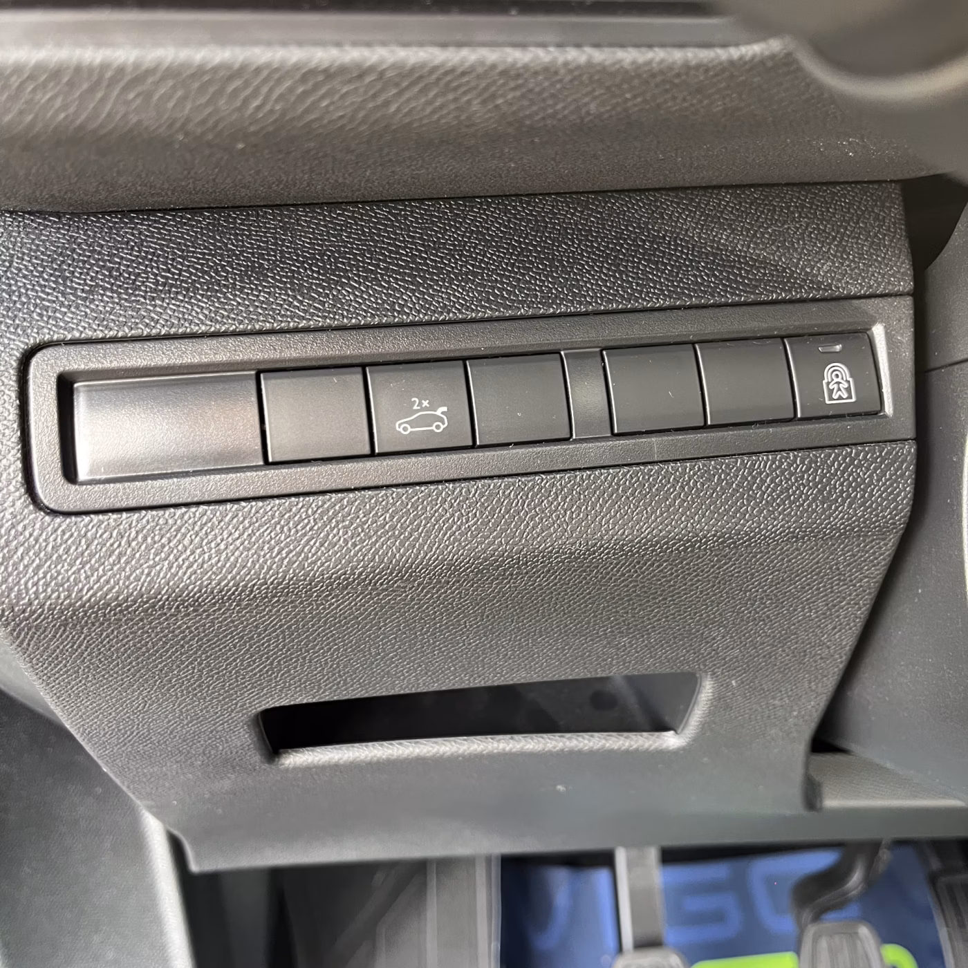 Peugeot 5008 фото 13