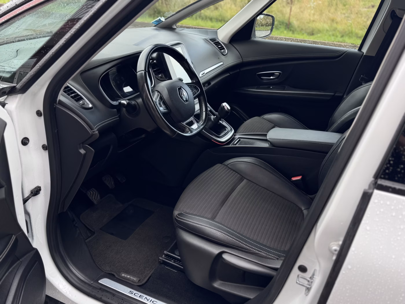 Renault Scenic фото 11