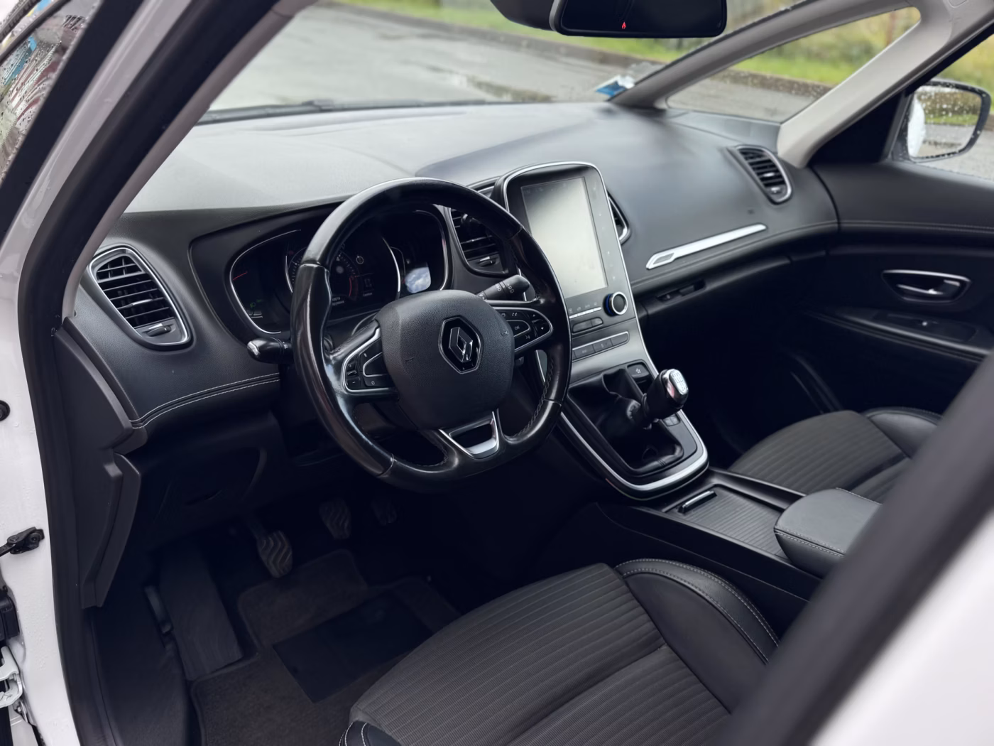 Renault Scenic фото 12