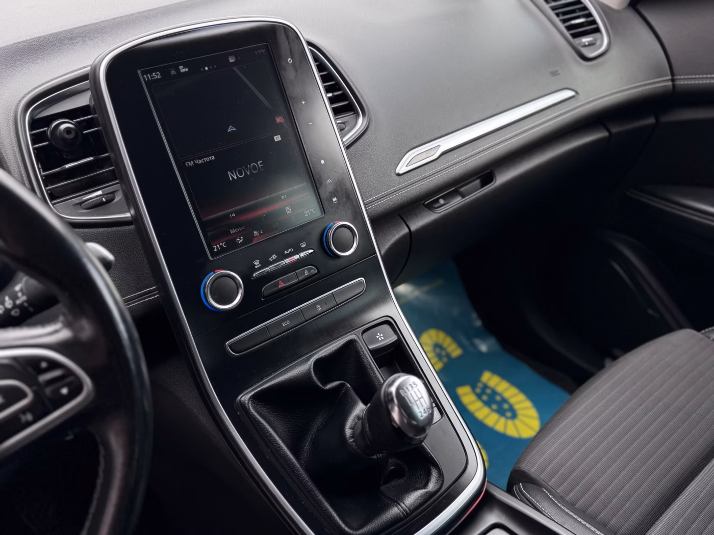 Renault Scenic фото 13