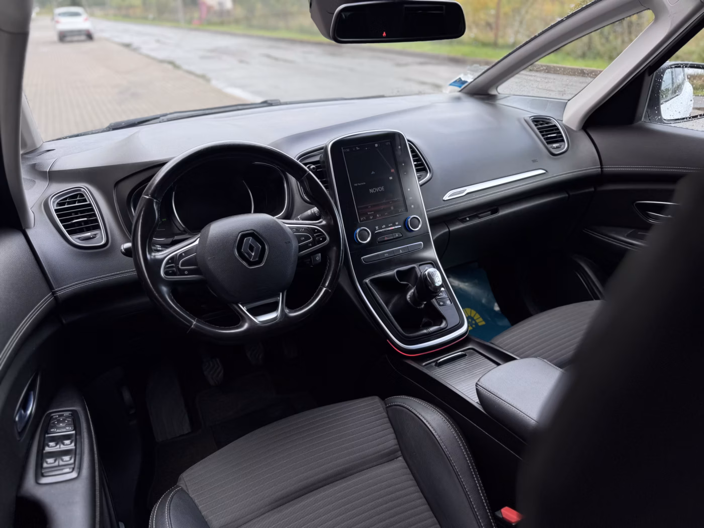Renault Scenic фото 16