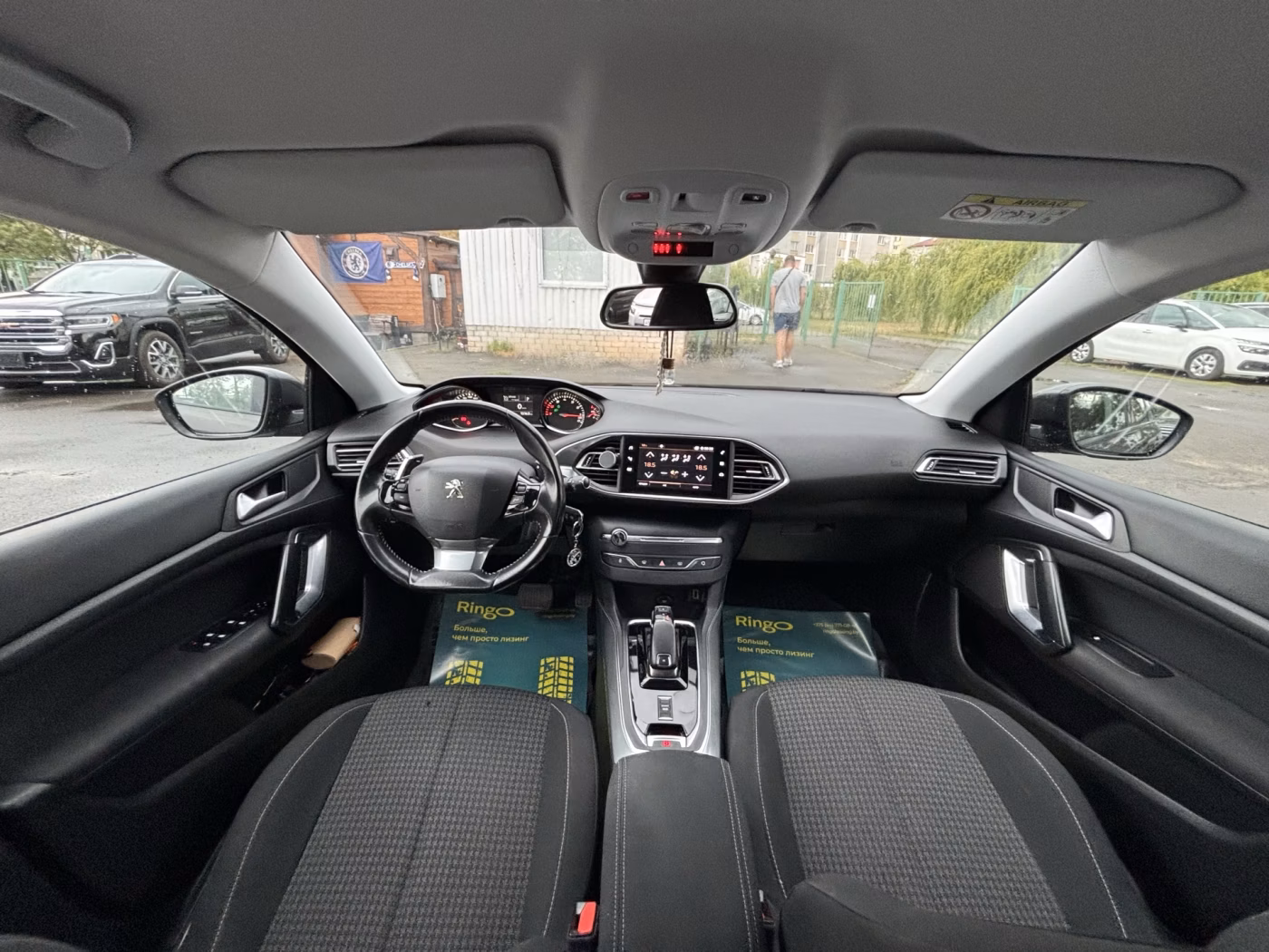 Peugeot 308 фото 10