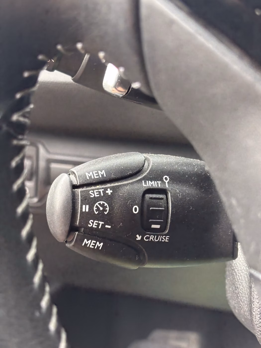 Peugeot 308 фото 15