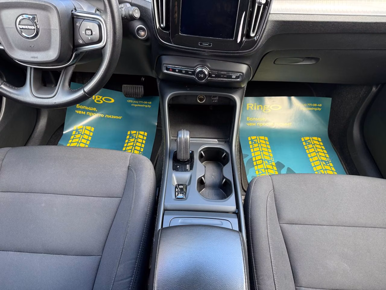 Volvo XC40 фото 12