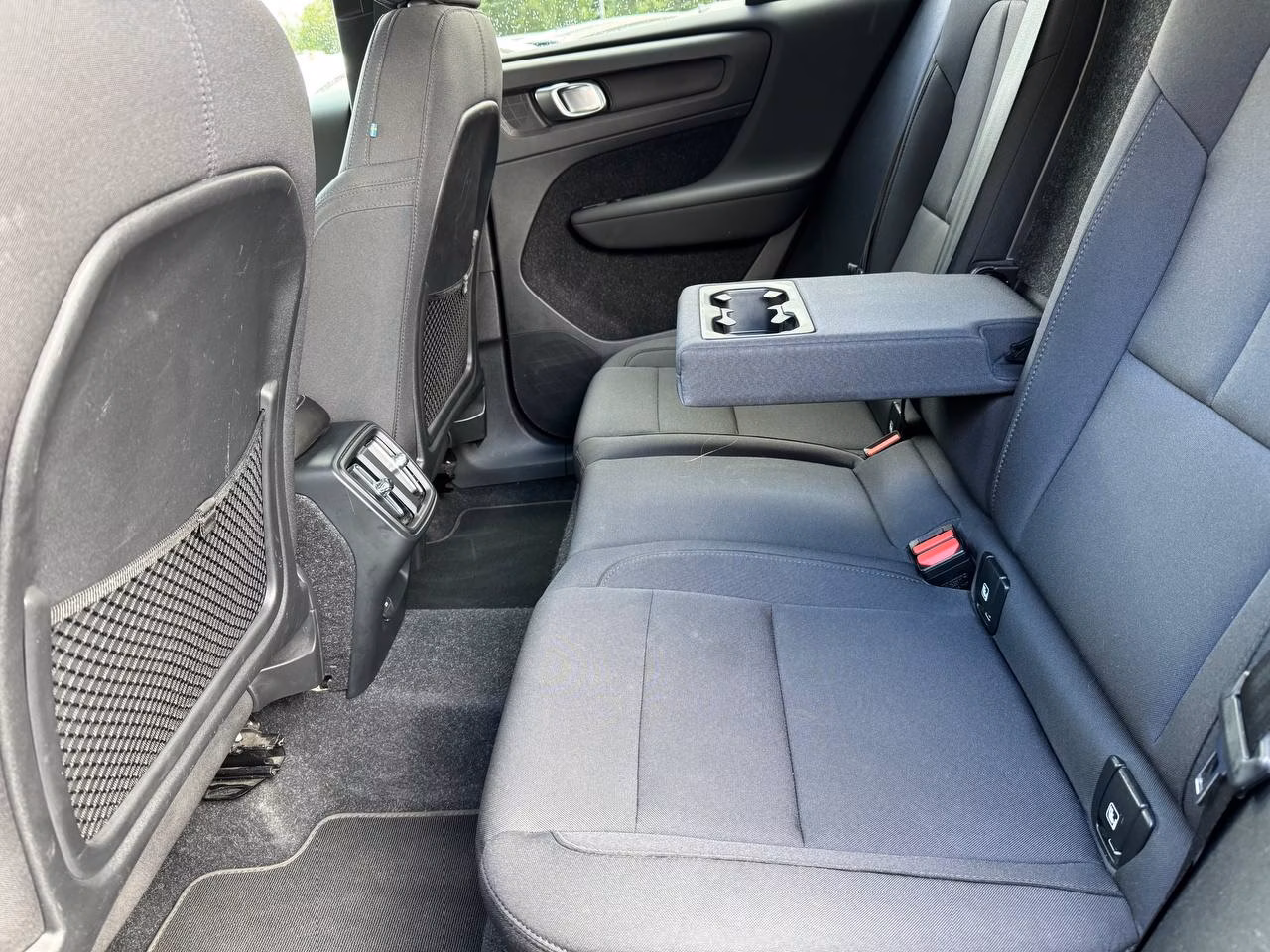 Volvo XC40 фото 16