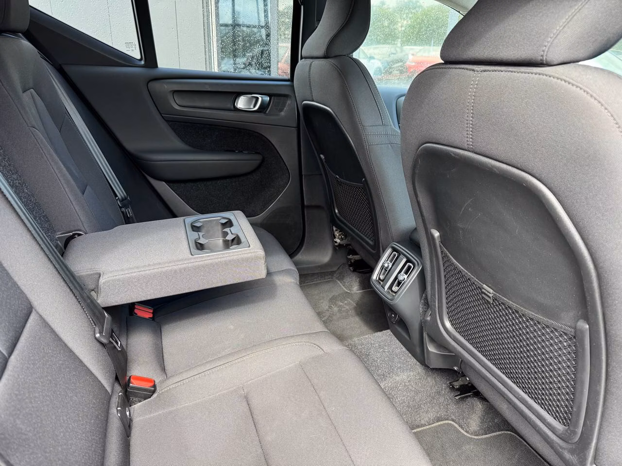 Volvo XC40 фото 17