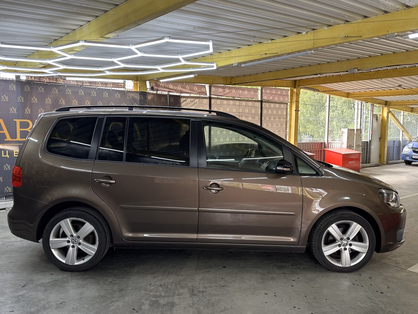 Volkswagen Touran фото 6