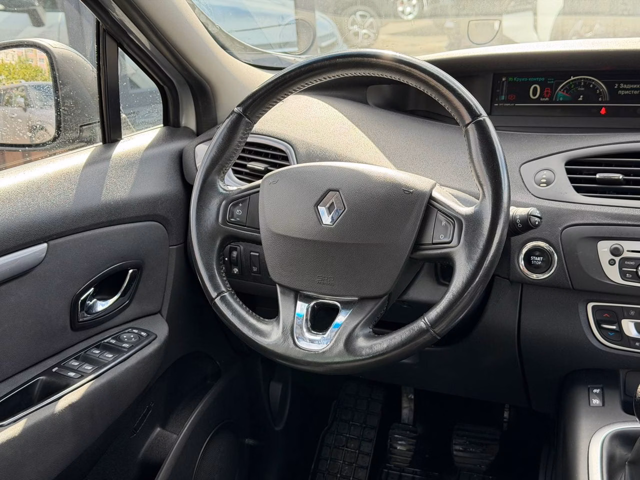 Renault Scenic фото 15