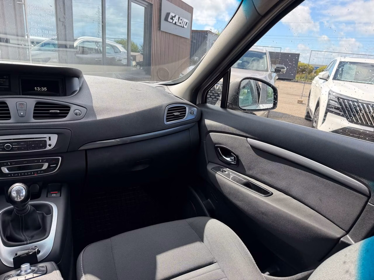 Renault Scenic фото 16