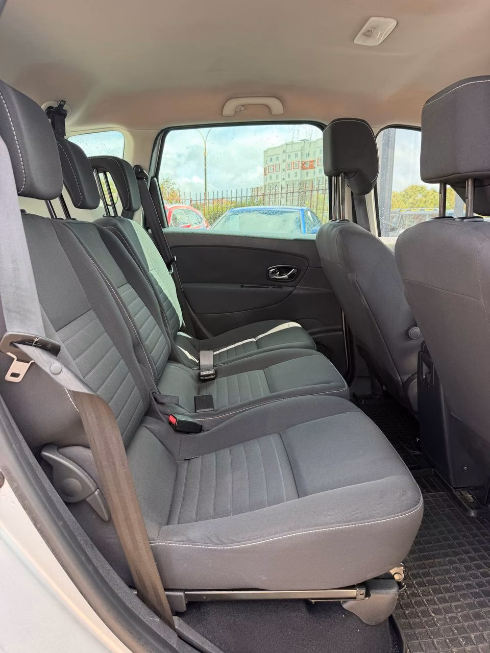 Renault Scenic фото 17
