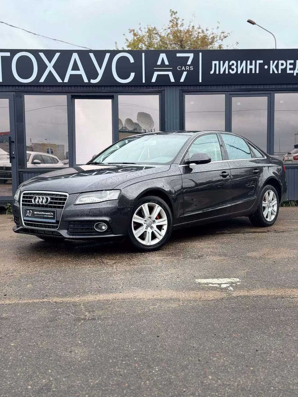 Audi A4 фото 4