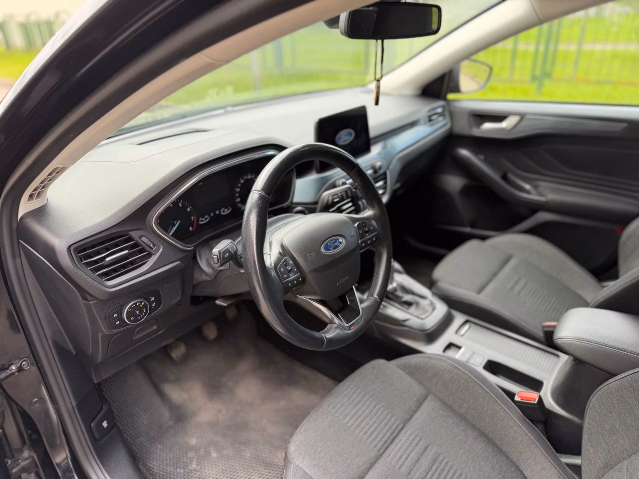Ford Focus фото 9