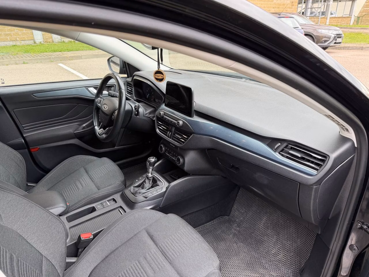 Ford Focus фото 11