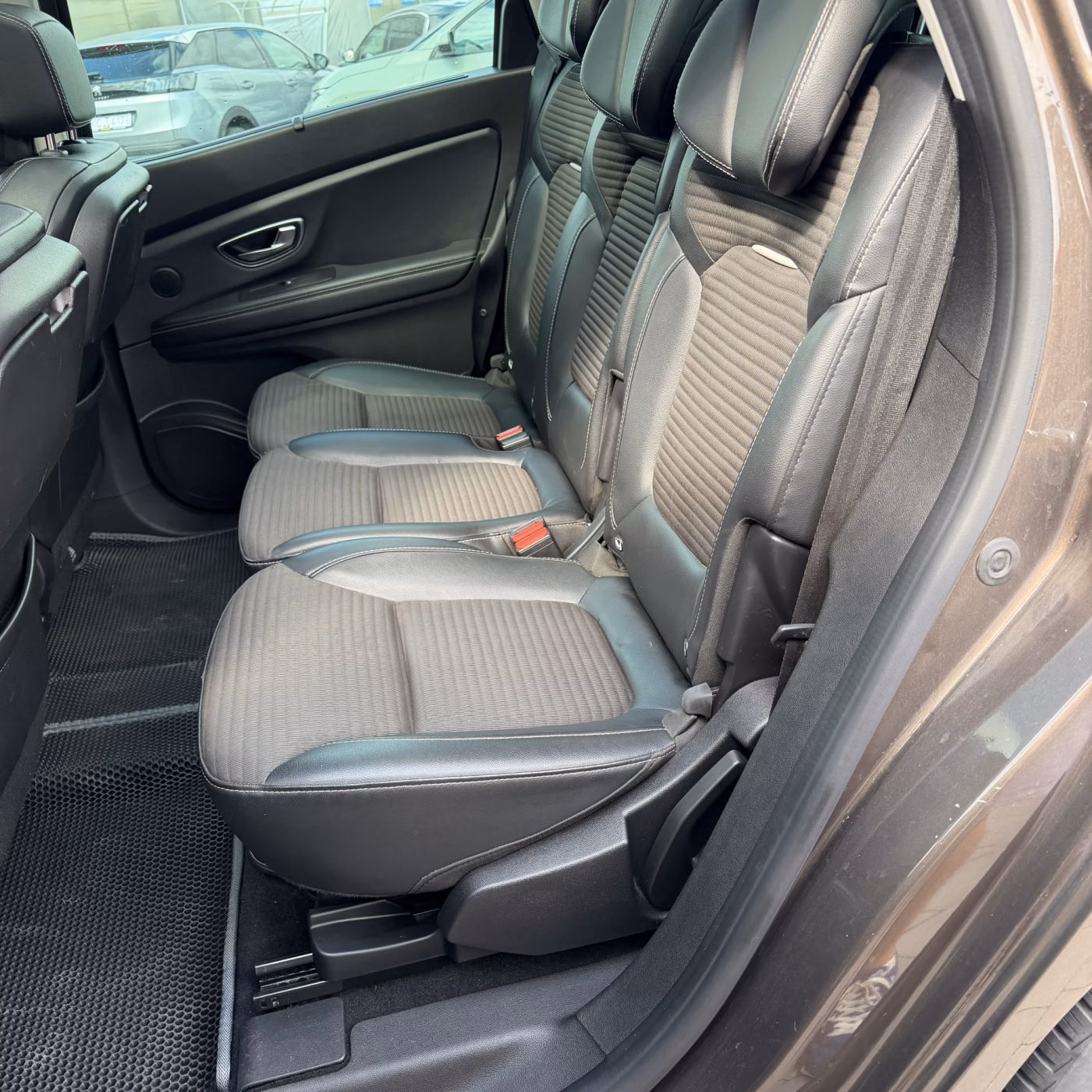 Renault Scenic фото 17