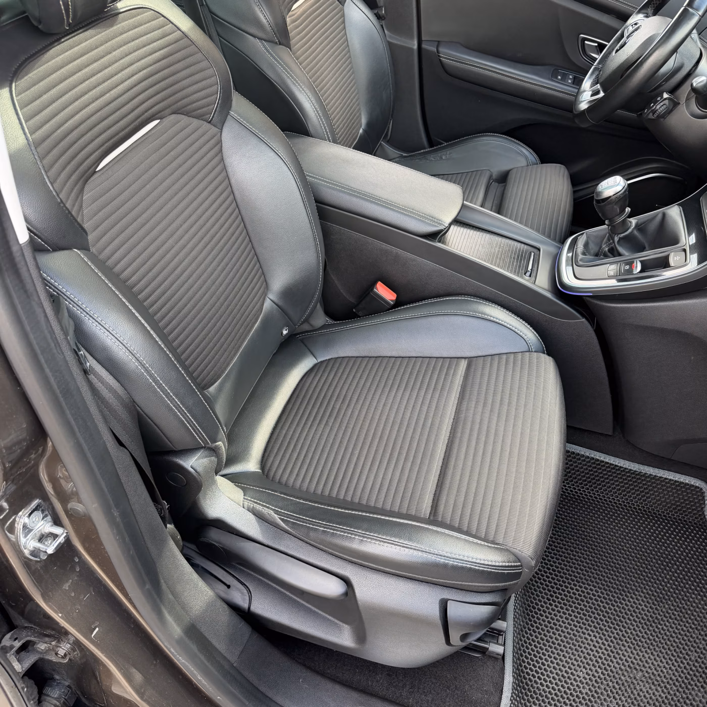 Renault Scenic фото 19
