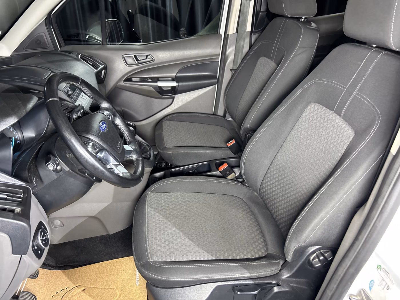 Ford Tourneo Connect фото 7