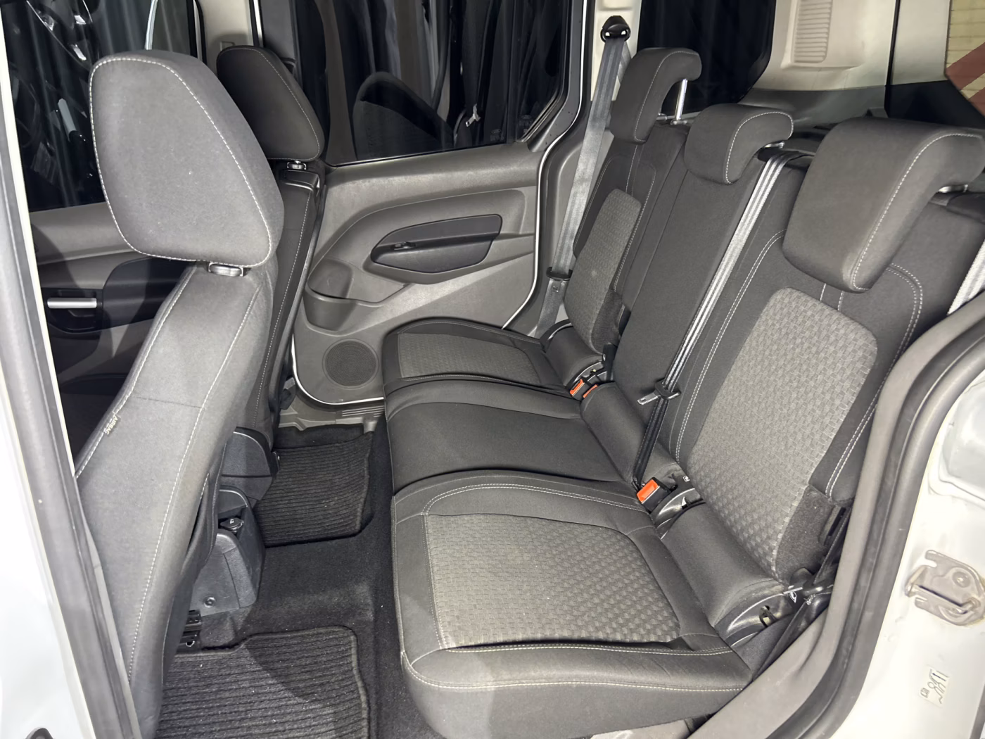 Ford Tourneo Connect фото 8