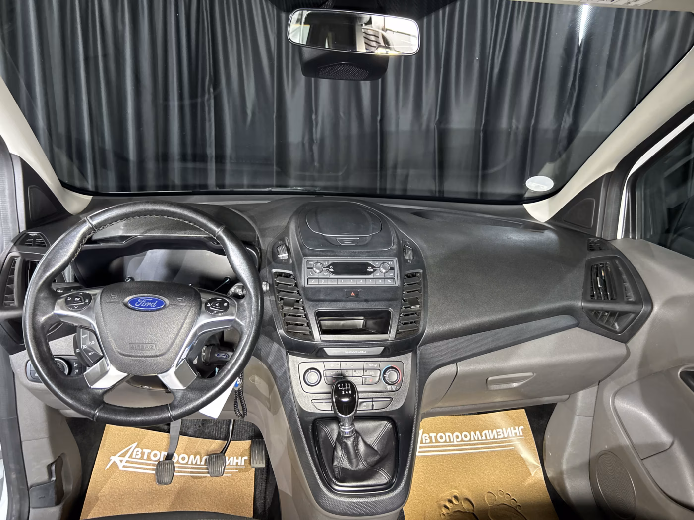 Ford Tourneo Connect фото 9