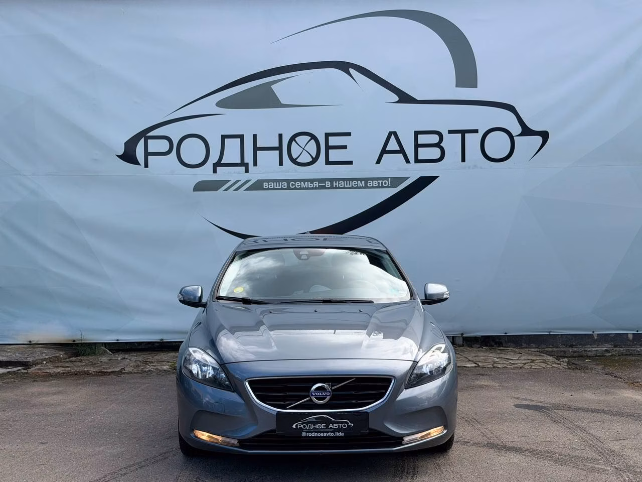 Volvo V40 фото 2