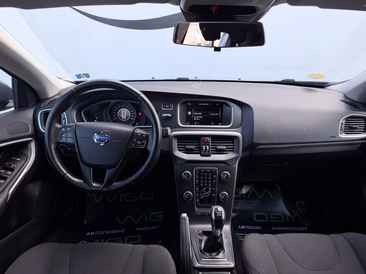 Volvo V40 фото 11