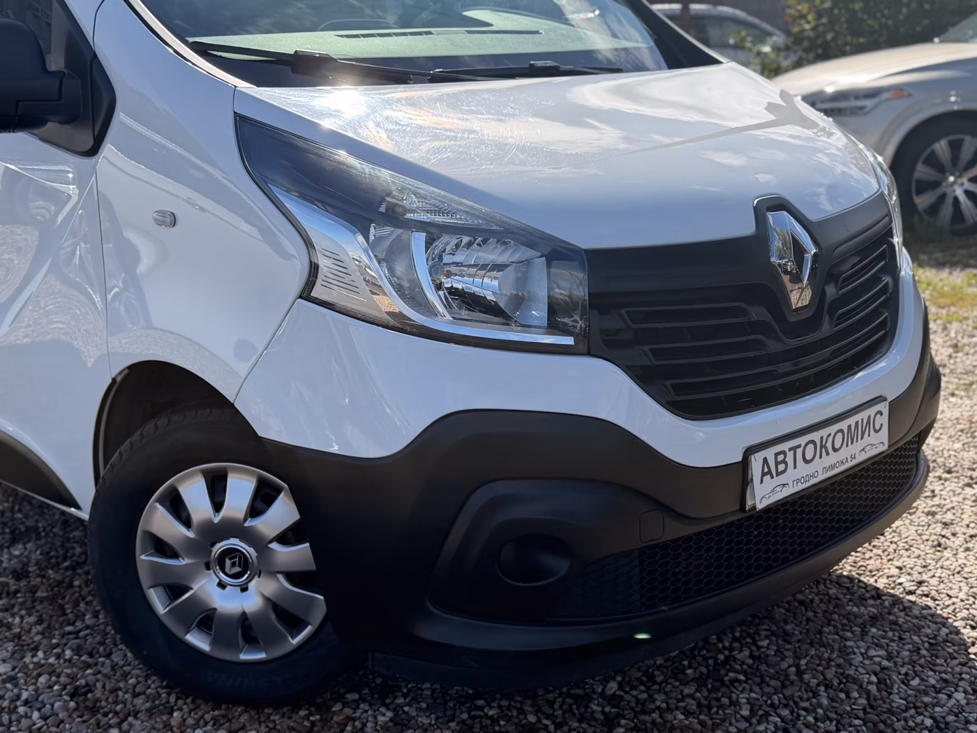 Renault Trafic фото 8
