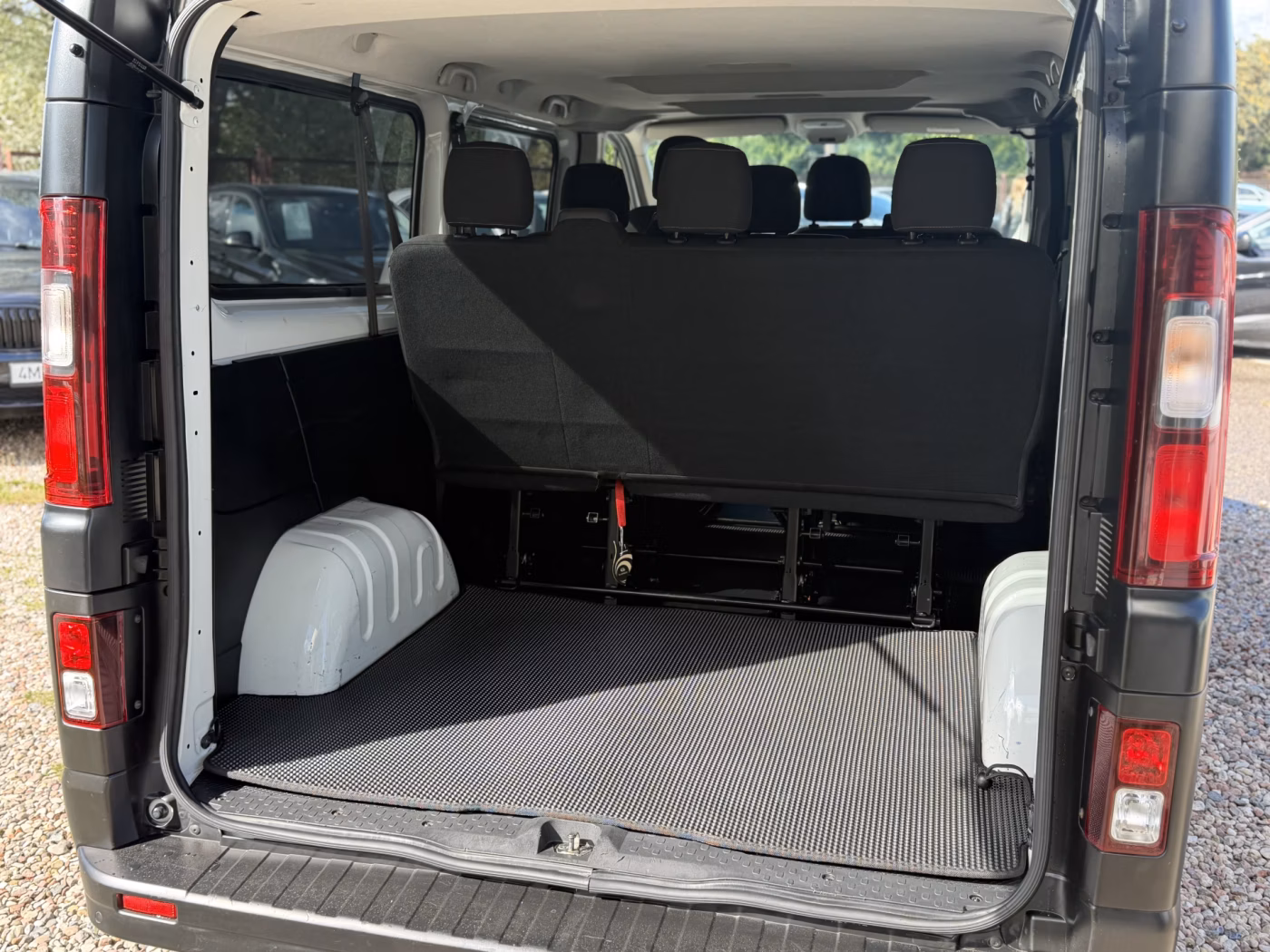 Renault Trafic фото 9