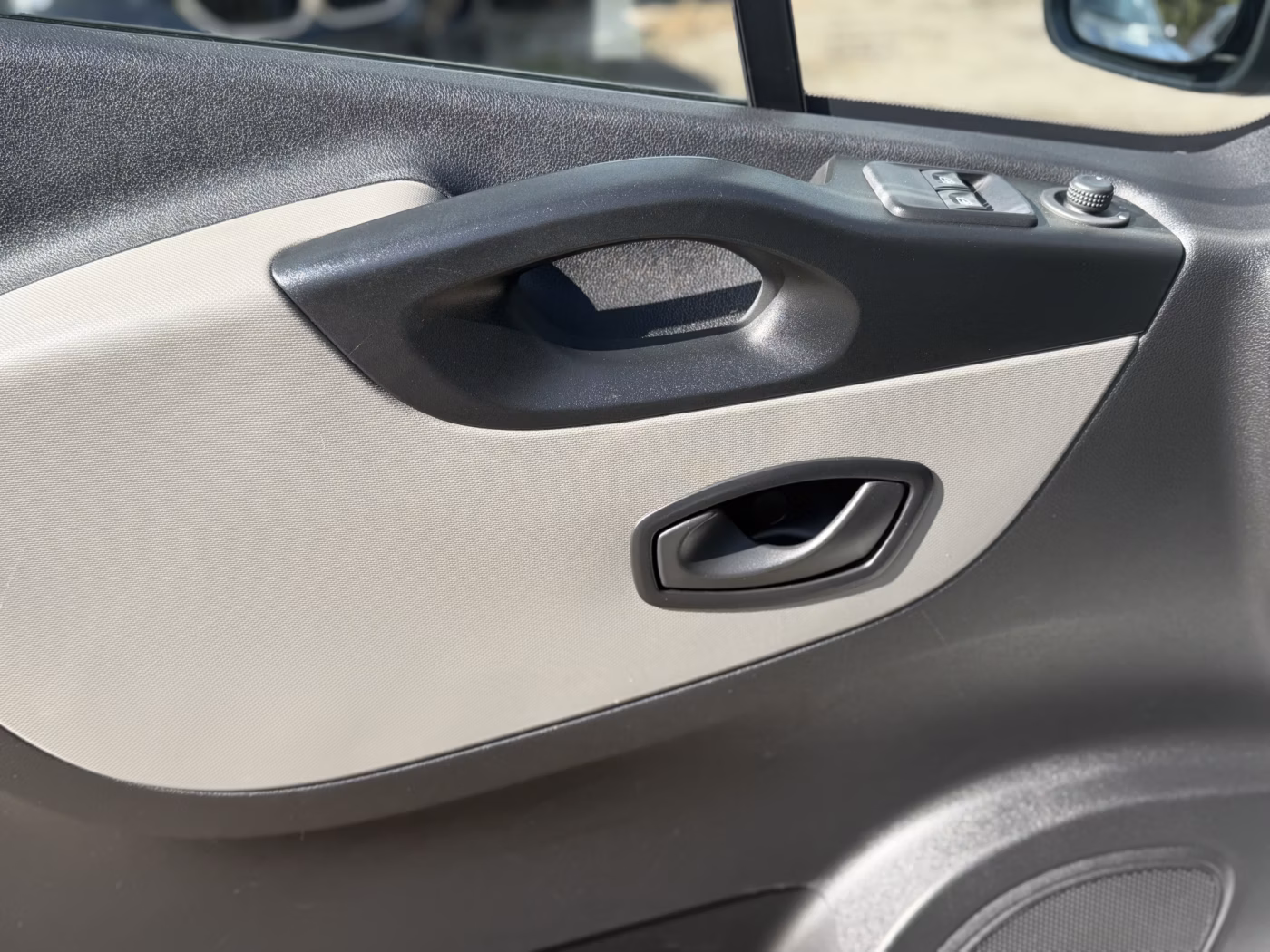 Renault Trafic фото 17