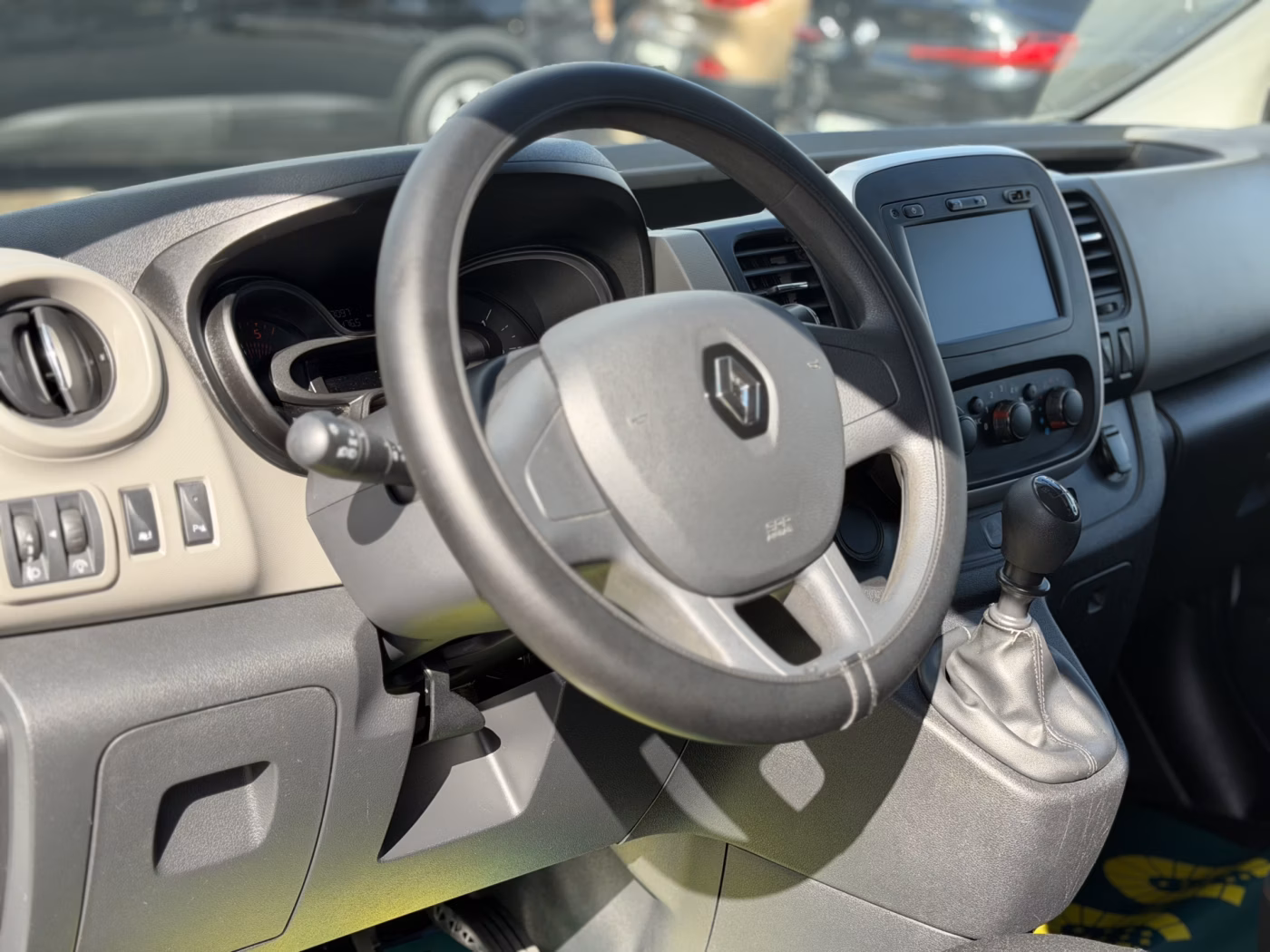 Renault Trafic фото 19