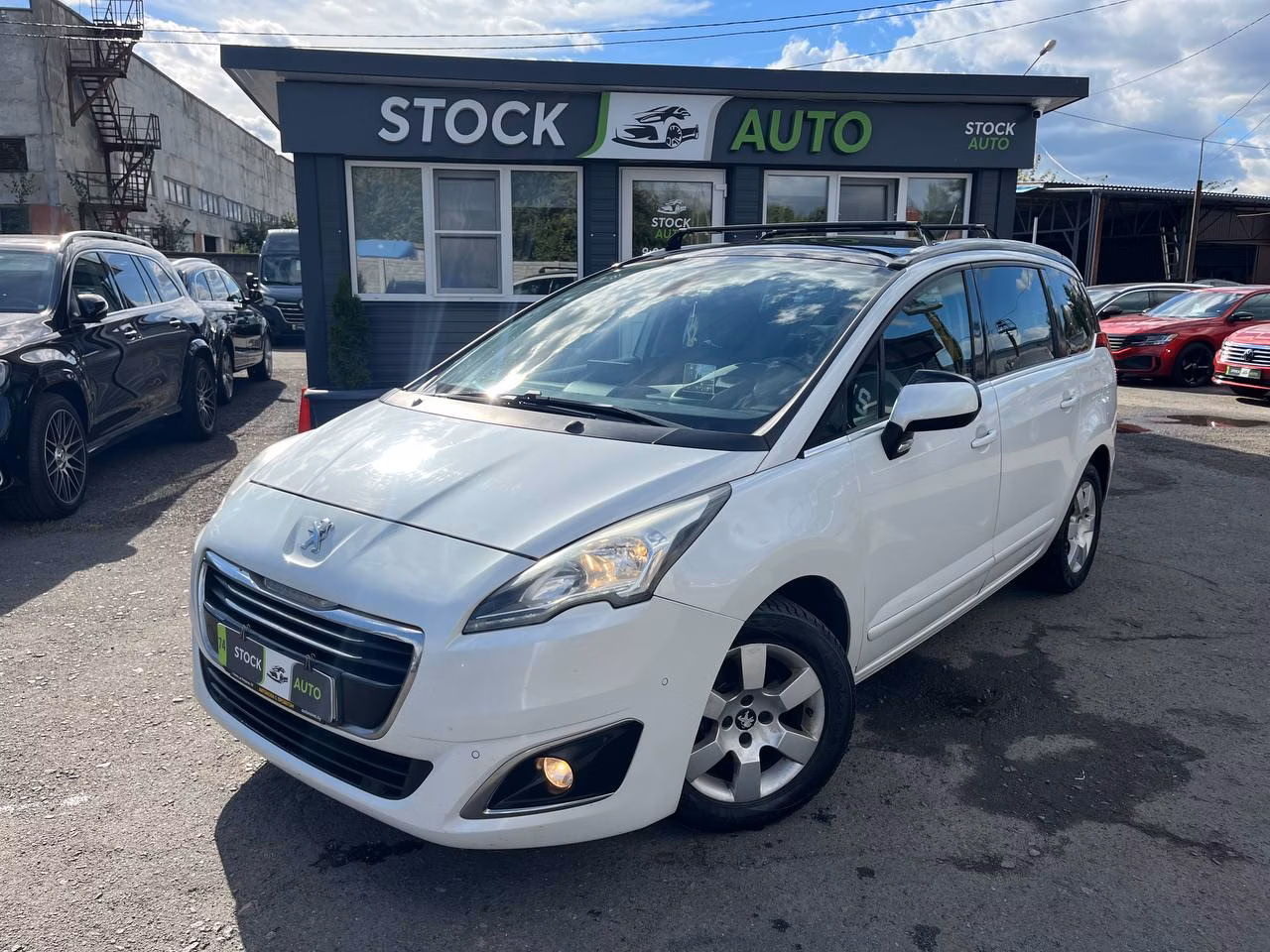 Peugeot 5008 фото 3