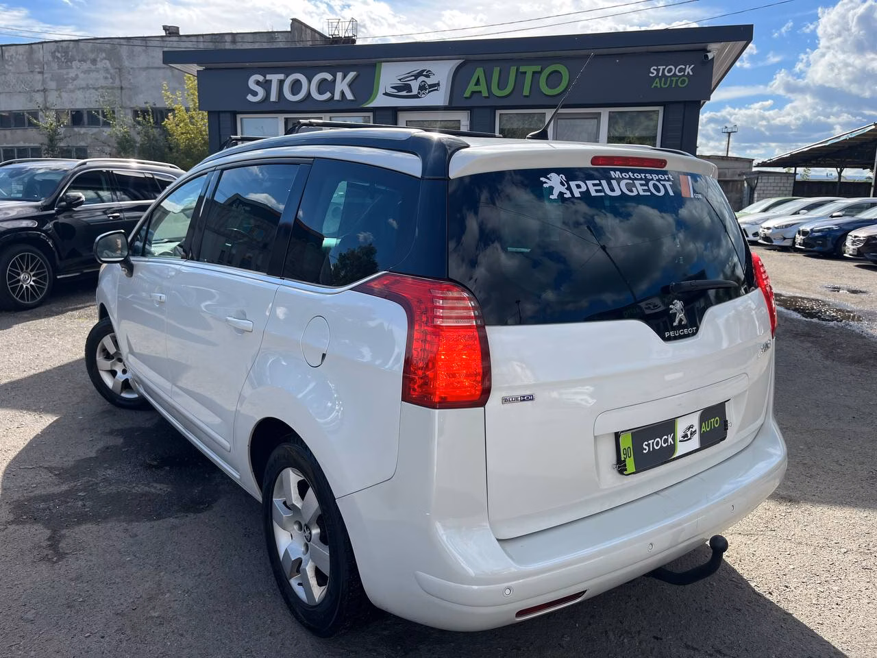 Peugeot 5008 фото 7