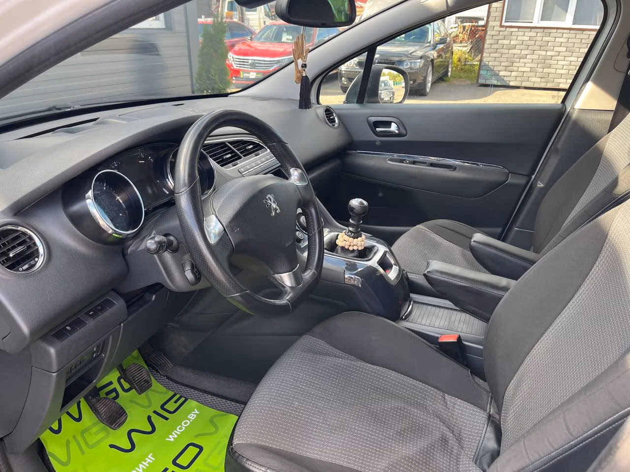 Peugeot 5008 фото 18