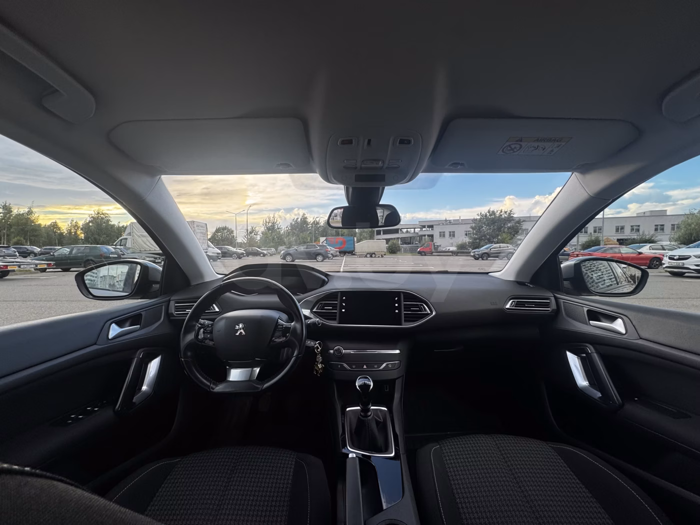 Peugeot 308 фото 6
