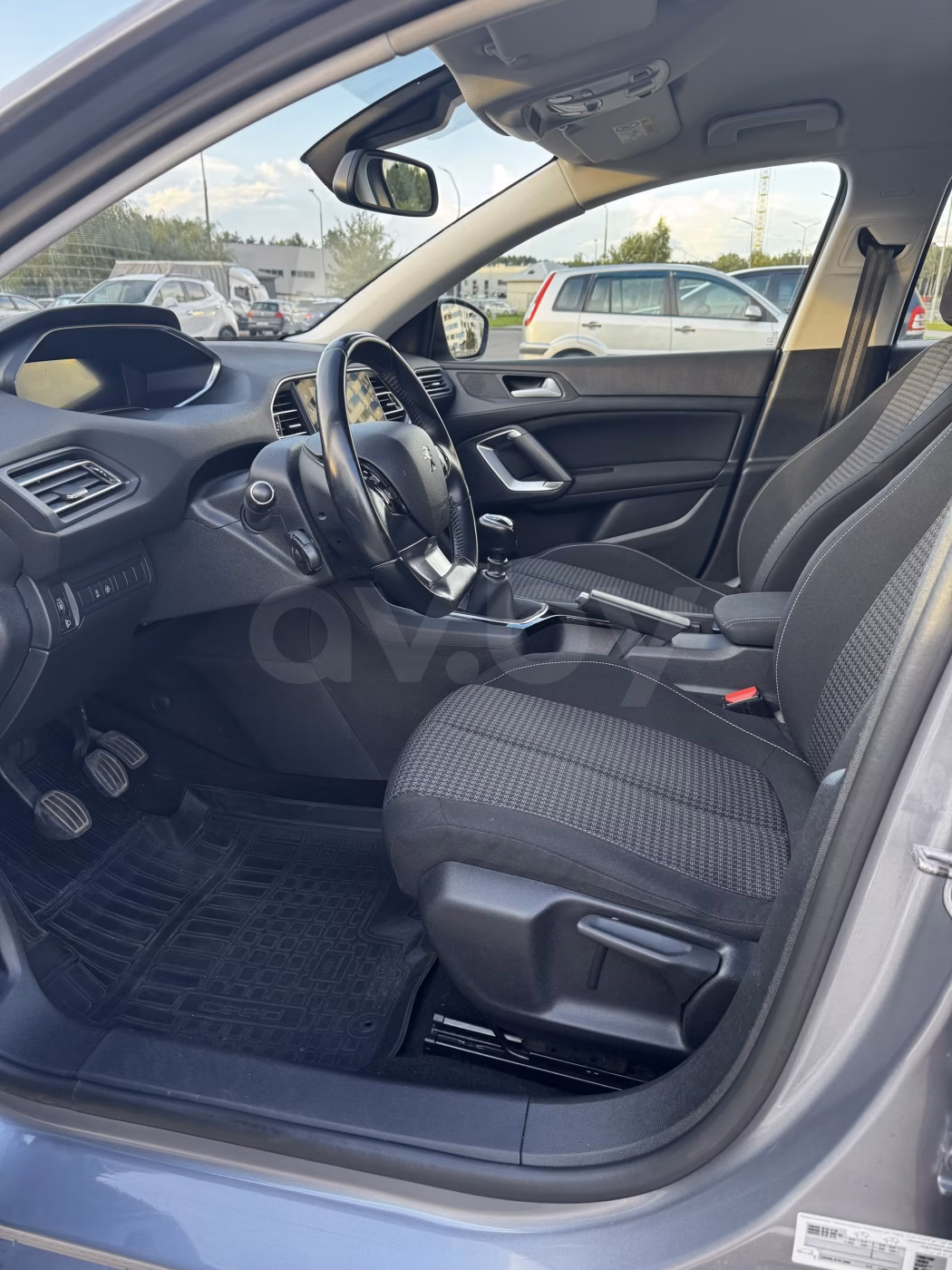 Peugeot 308 фото 7