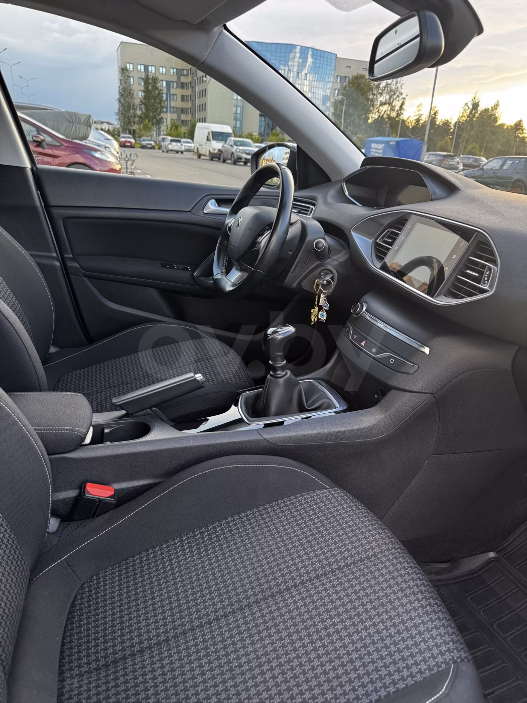Peugeot 308 фото 8