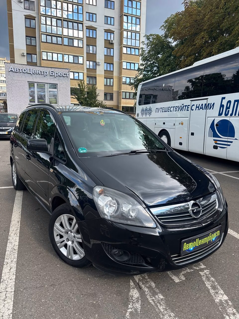 Opel Zafira фото 4