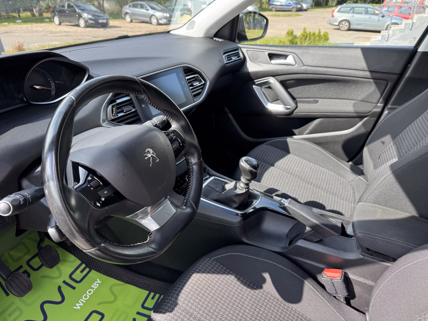 Peugeot 308 фото 10