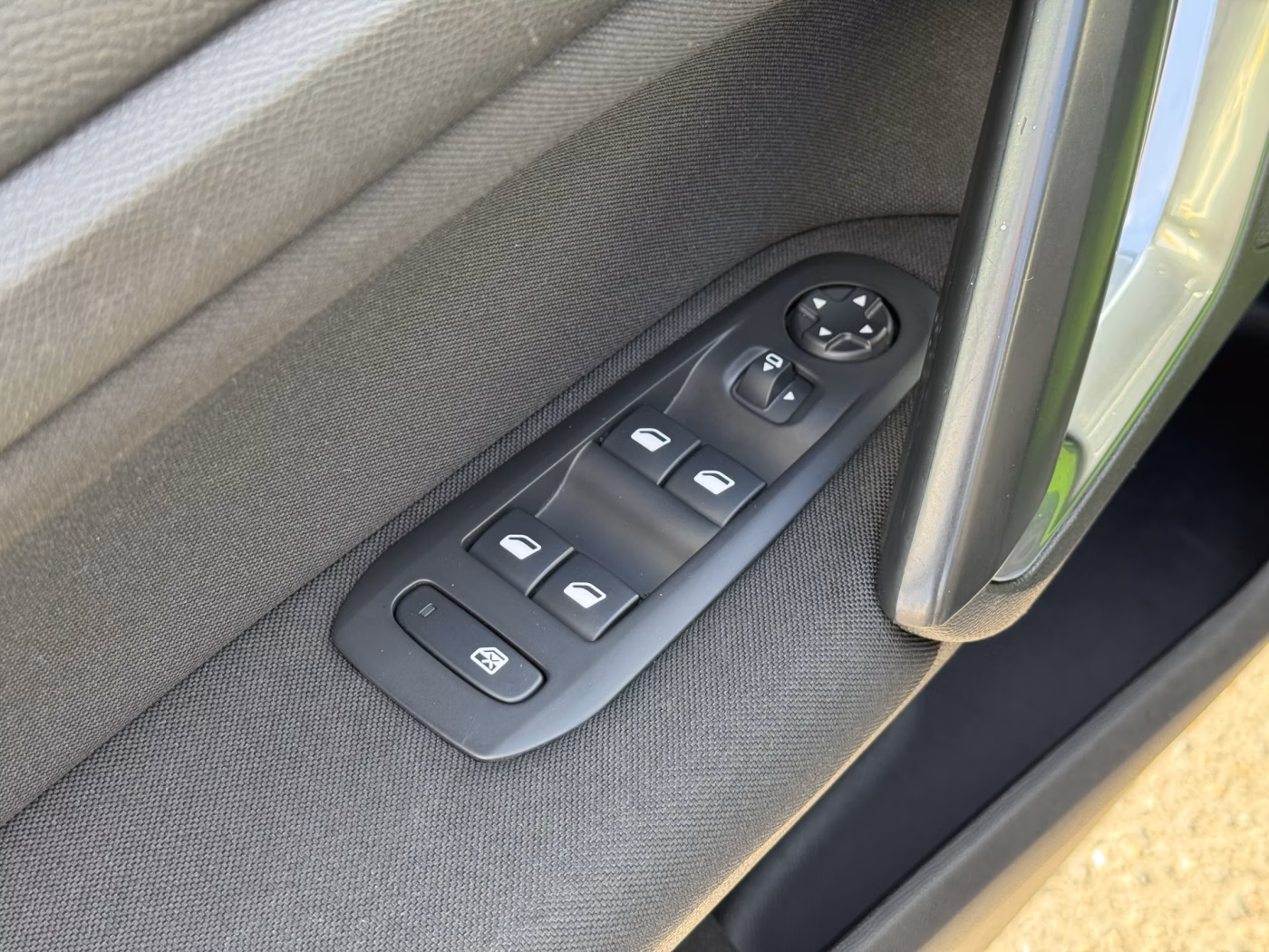 Peugeot 308 фото 12